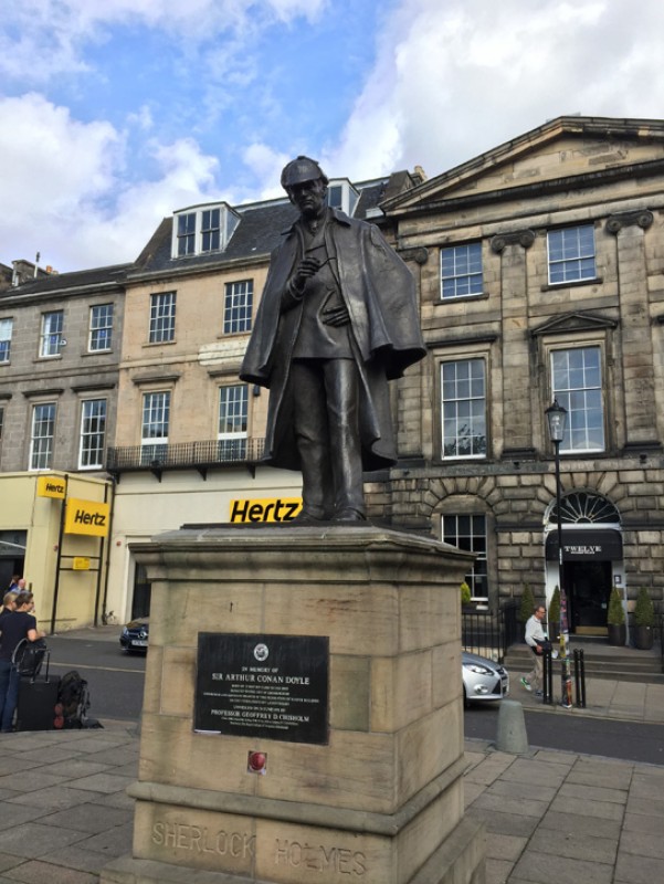 Sherlock Holmes, Memorial to Sir Arthur Conan Doyle